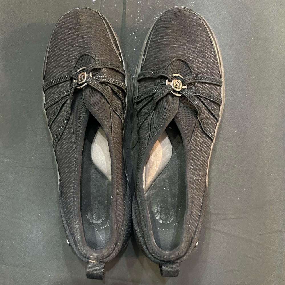 Bzees Black Women's Loafers‎
